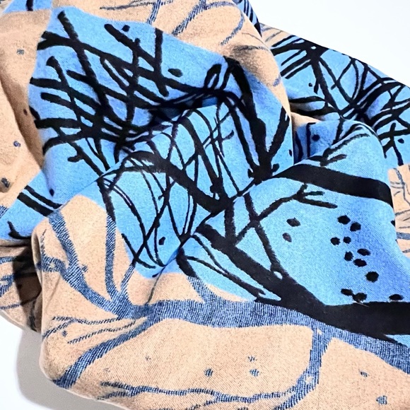 Silk Blue Black Tan Printed Handmade in Italy Wrap Scarf Shawl - Picture 5 of 10